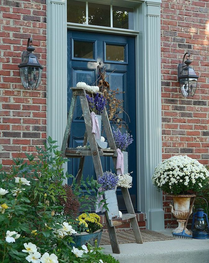 fall front porch idea, doors, flowers, gardening, perennial