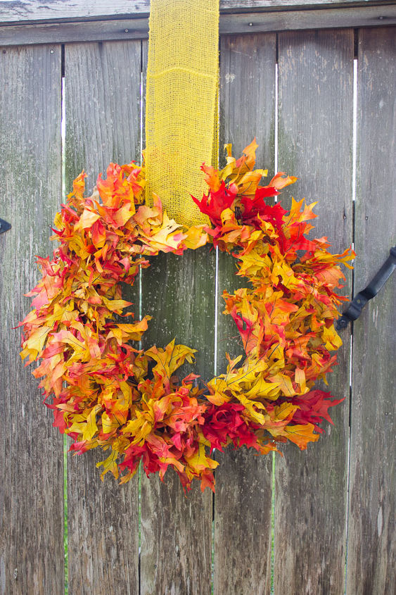 how to make a fall thanksgiving leaf wreath, crafts, seasonal holiday decor, thanksgiving decorations, wreaths