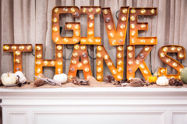 diy marquee sign for thanksgiving, crafts, seasonal holiday decor, thanksgiving decorations