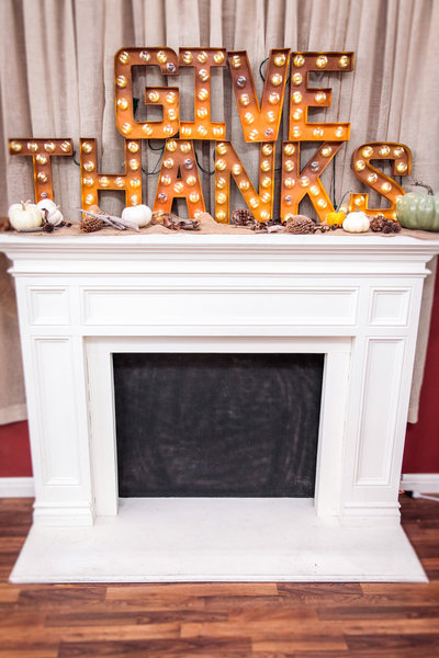 diy marquee sign for thanksgiving, crafts, seasonal holiday decor, thanksgiving decorations