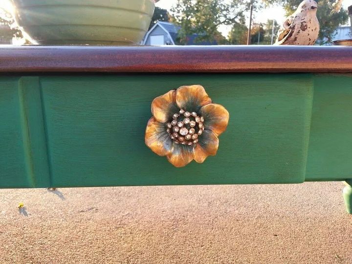 thrift store table makeover, chalk paint, diy, painted furniture, woodworking projects