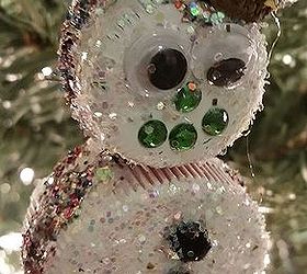 Create Children's Christmas Ornaments From Milk and Soda Lids