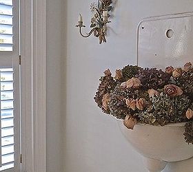 how to use dried hydrangeas throughout the winter, bathroom ideas, flowers, hydrangea, wall decor