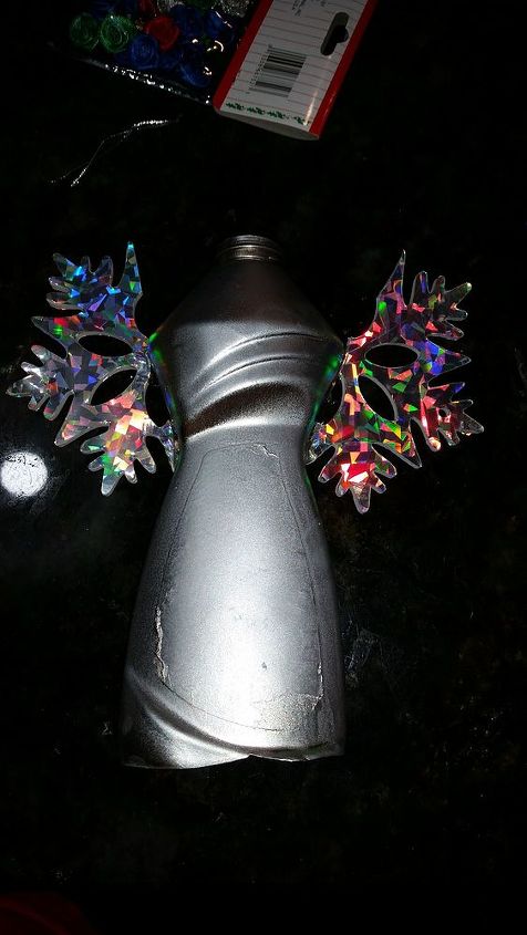 crea un adorno para el rbol de los ngeles con una botella de plstico reciclada