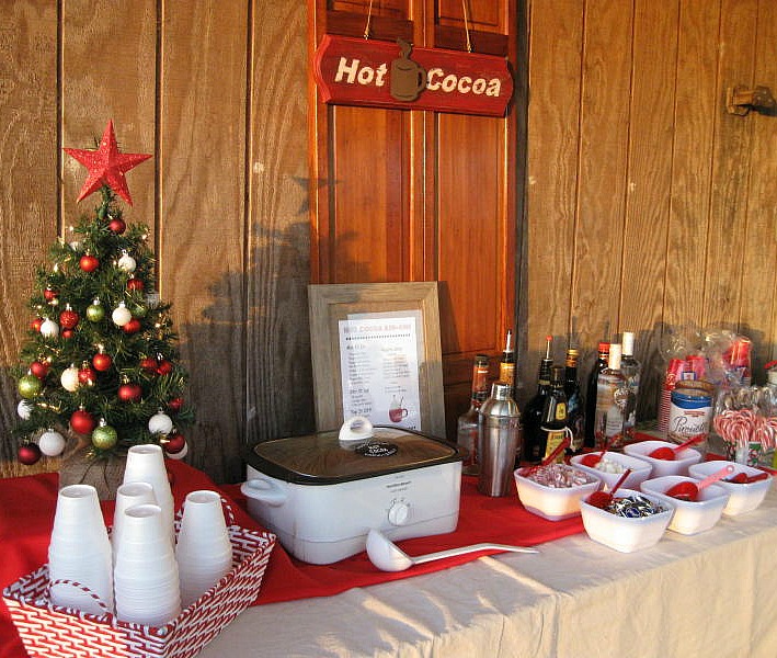 how to set up a holiday hot cocoa bar, seasonal holiday decor