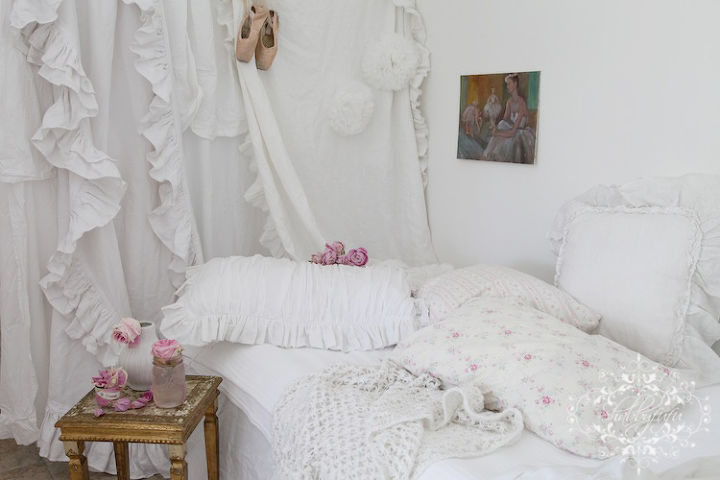 how to set up a spare room with shabby chic style, bedroom ideas, shabby chic, Shabby chic style instant guest room