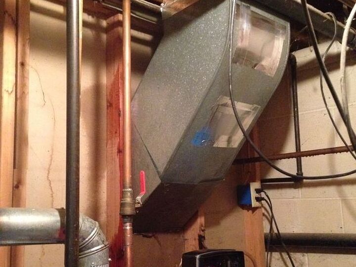 q advice for leaking pipe in utility room, home maintenance repairs, plumbing, The black pipe goes into laundary room and upstairs