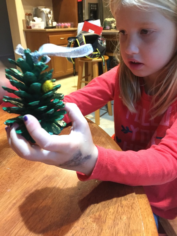 how to make pinecone christmas tree ornaments kids project, christmas decorations, crafts, seasonal holiday decor