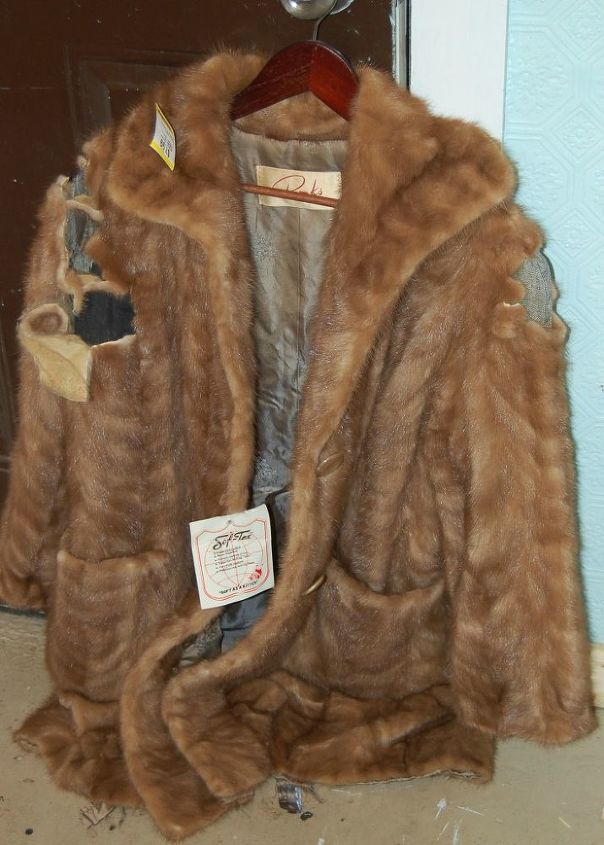 diy vintage fur otomano de uma velha bobina de cabo