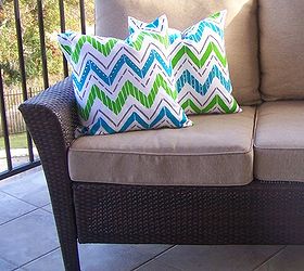 create designer accent pillows in a snap with paint a pillow, crafts, how to, outdoor living, painting
