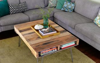 Pallet Coffee Table With Metal Hairpin Legs: DIY
