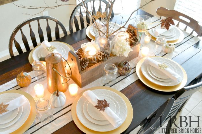thanksgiving tablescape decor idea using leaves, crafts, seasonal holiday decor, thanksgiving decorations
