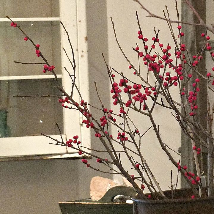 easy diy winterberry branches for christmas, christmas decorations, crafts, seasonal holiday decor, Real winterberry branches
