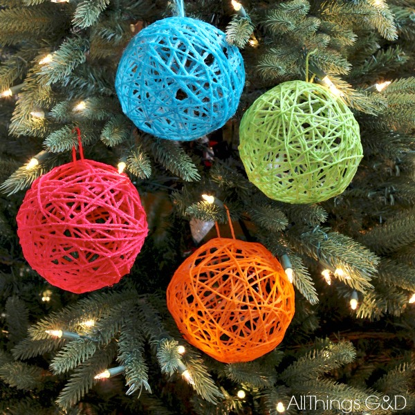 how to make yarn ball ornaments, christmas decorations, seasonal holiday decor