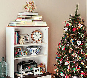 how to make a book tree for christmas, christmas decorations, home decor, seasonal holiday decor