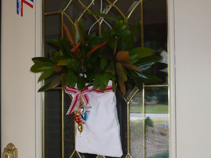 door decoration idea borrowed from another home talker, christmas decorations, doors, seasonal holiday decor