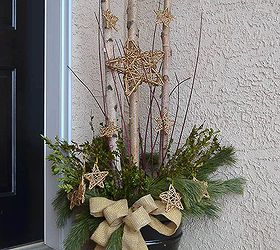 This Starry Birch Log Christmas Arrangement Is So Easy To Make!