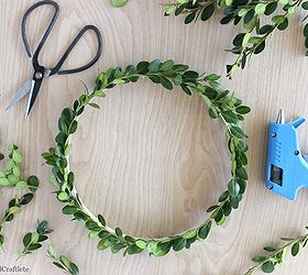 simple boxwood wreath using an embroidery hoop, crafts, wreaths