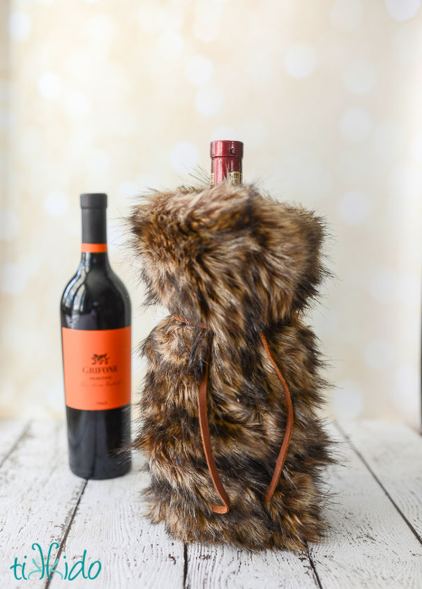how to make a faux fur wine gift bag, christmas decorations, how to
