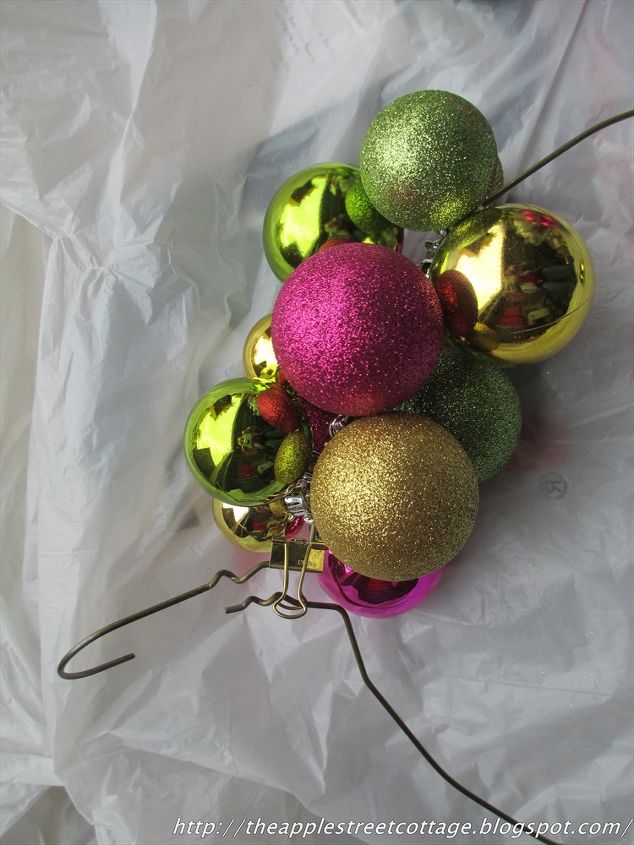 pretty in pink gold green, christmas decorations, crafts, seasonal holiday decor, wreaths