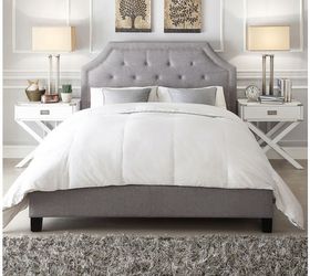 q what style is this bed, bedroom ideas, home decor