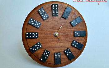  Relógio de dominó reaproveitado