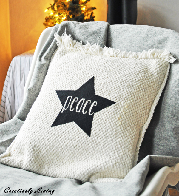 how to make a peace star christmas pillow, christmas decorations, crafts, seasonal holiday decor