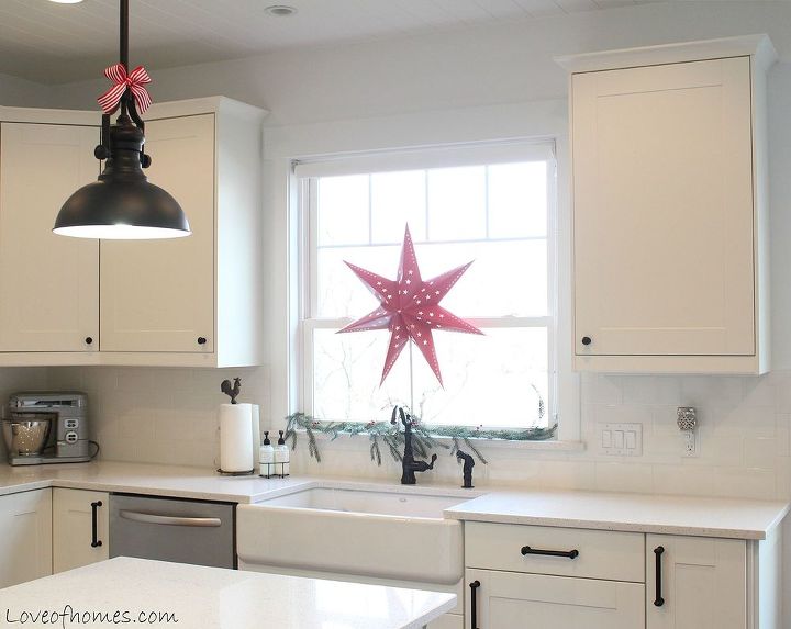 how to decorate the kitchen for christmas, christmas decorations, kitchen design