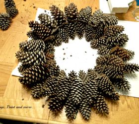 pine cone wreath, christmas decorations, crafts, seasonal holiday decor, wreaths