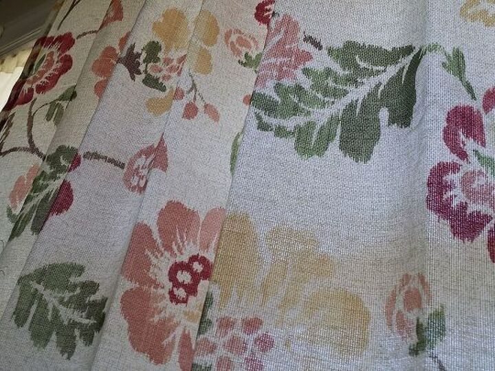 advice to add accent rug to match curtains, home decor, reupholster, window treatments