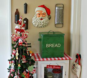 vintage kitchen christmas tree, christmas decorations, crafts, seasonal holiday decor