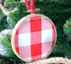 how to decorate a red and white christmas tree, christmas decorations, crafts, seasonal holiday decor