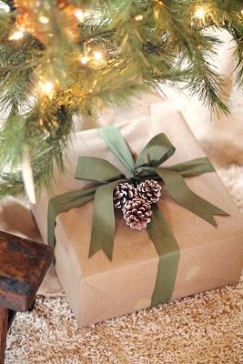 ideas for gift wrapping paper for the holidays, christmas decorations, crafts, seasonal holiday decor