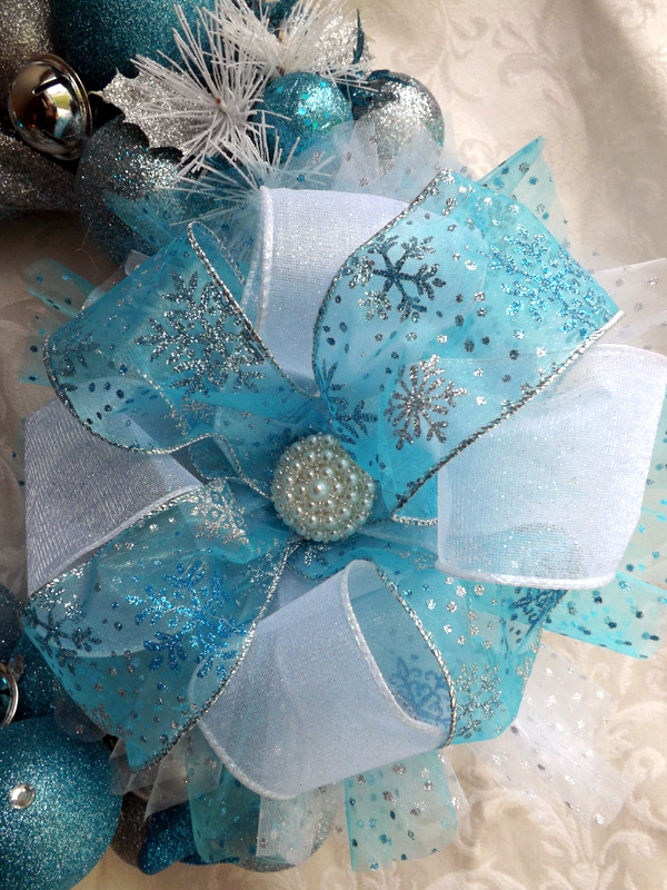ideas for christmas wreaths, christmas decorations, crafts, seasonal holiday decor, wreaths
