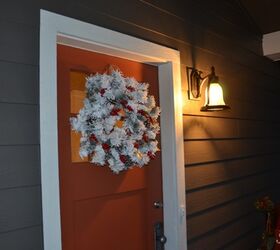 christmas decorating the front porch, christmas decorations, crafts, seasonal holiday decor, wreaths