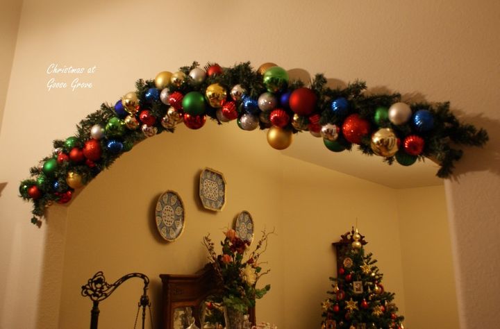 christmas decorated archway, christmas decorations, crafts, seasonal holiday decor