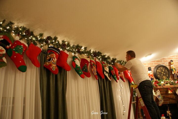 christmas stocking valance, christmas decorations, seasonal holiday decor, window treatments