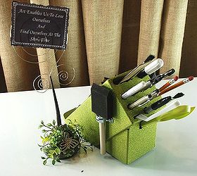 how to make a creative gift using a knife block, christmas decorations, crafts, painting, repurposing upcycling, seasonal holiday decor