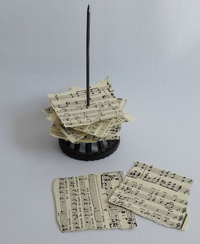 rvores de natal de papel vintage e partituras