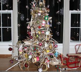 the vincent driftwood christmas tree, christmas decorations, repurposing upcycling, seasonal holiday decor, woodworking projects