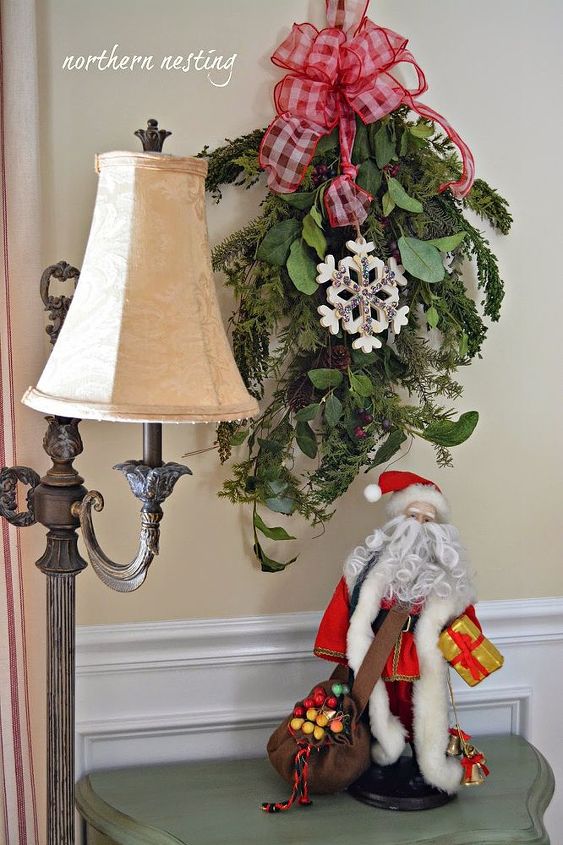 country french christmas dining room, christmas decorations, crafts, dining room ideas, seasonal holiday decor, wreaths
