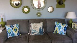 Featured image of post Grey Couch Paint Color / Акриловая для бетонных и деревянных полов, влажная чистка.