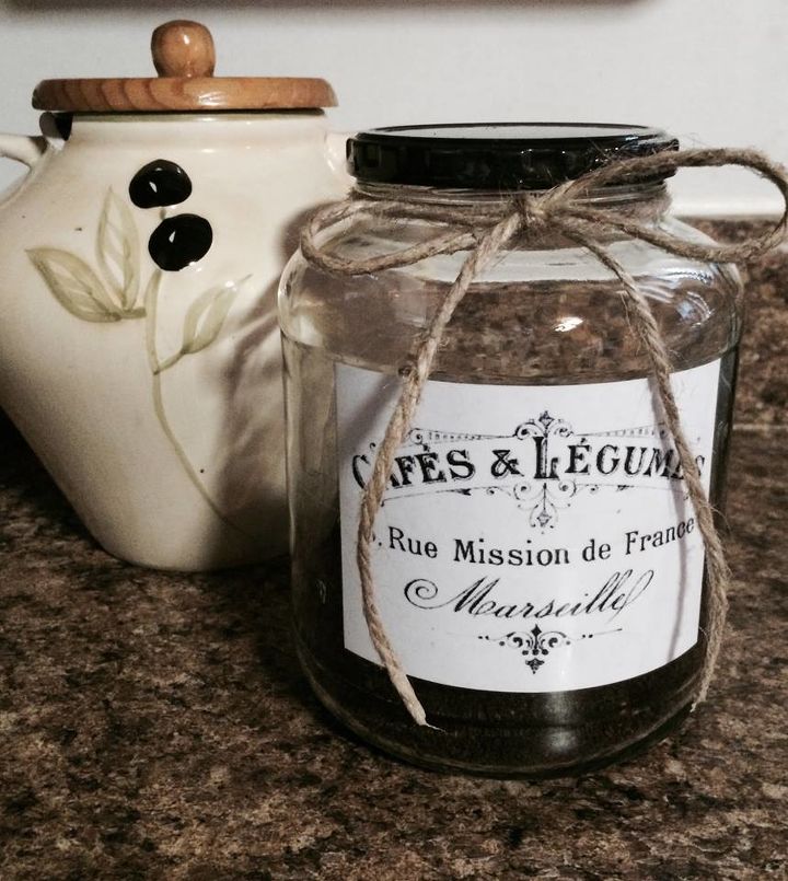 diy tarro de pepinillos convertido en recipiente frances vintage para guardar cafe o