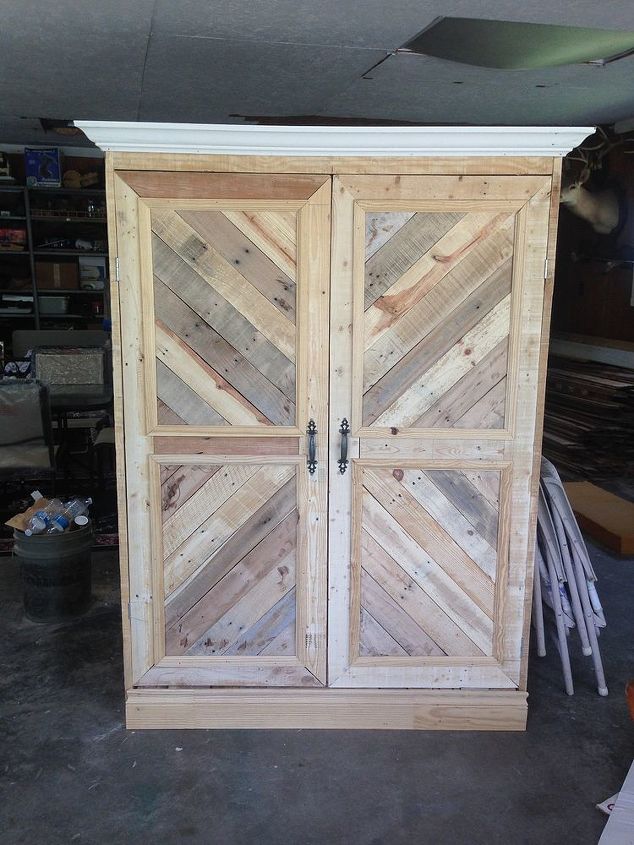 repurposed pallet wardrobe, closet, painted furniture, pallet, repurposing upcycling, woodworking projects
