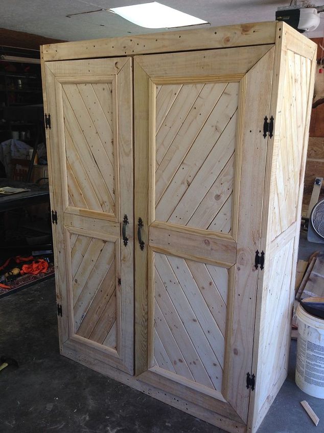 Repurposed Pallet Gun Cabinet | Hometalk