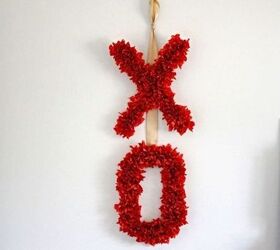 diy valentine s day wreath made from tissue paper, crafts, how to, seasonal holiday decor, valentines day ideas, wreaths
