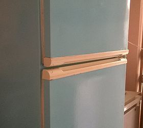 repainting an old fridge, appliances, how to, painted furniture, Look how horrible the plastic handles look Planning to replace the seal asap Help What to do