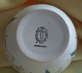 q vintage china pattern from norway, home decor, Bottom it looks like a 2 sided hammer