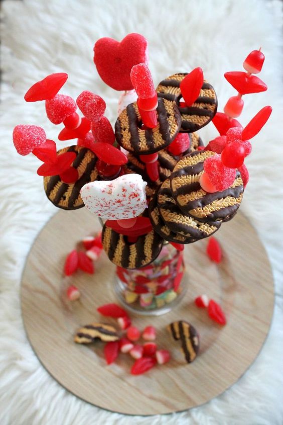 a valentine s day candy bouquet, crafts, seasonal holiday decor, valentines day ideas