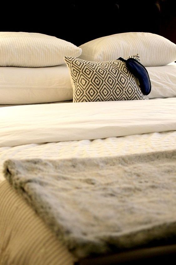 how to make your bed look like it s from an expensive hotel room, bedroom ideas, home decor, how to